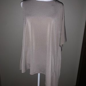 Women’s dressy top, new